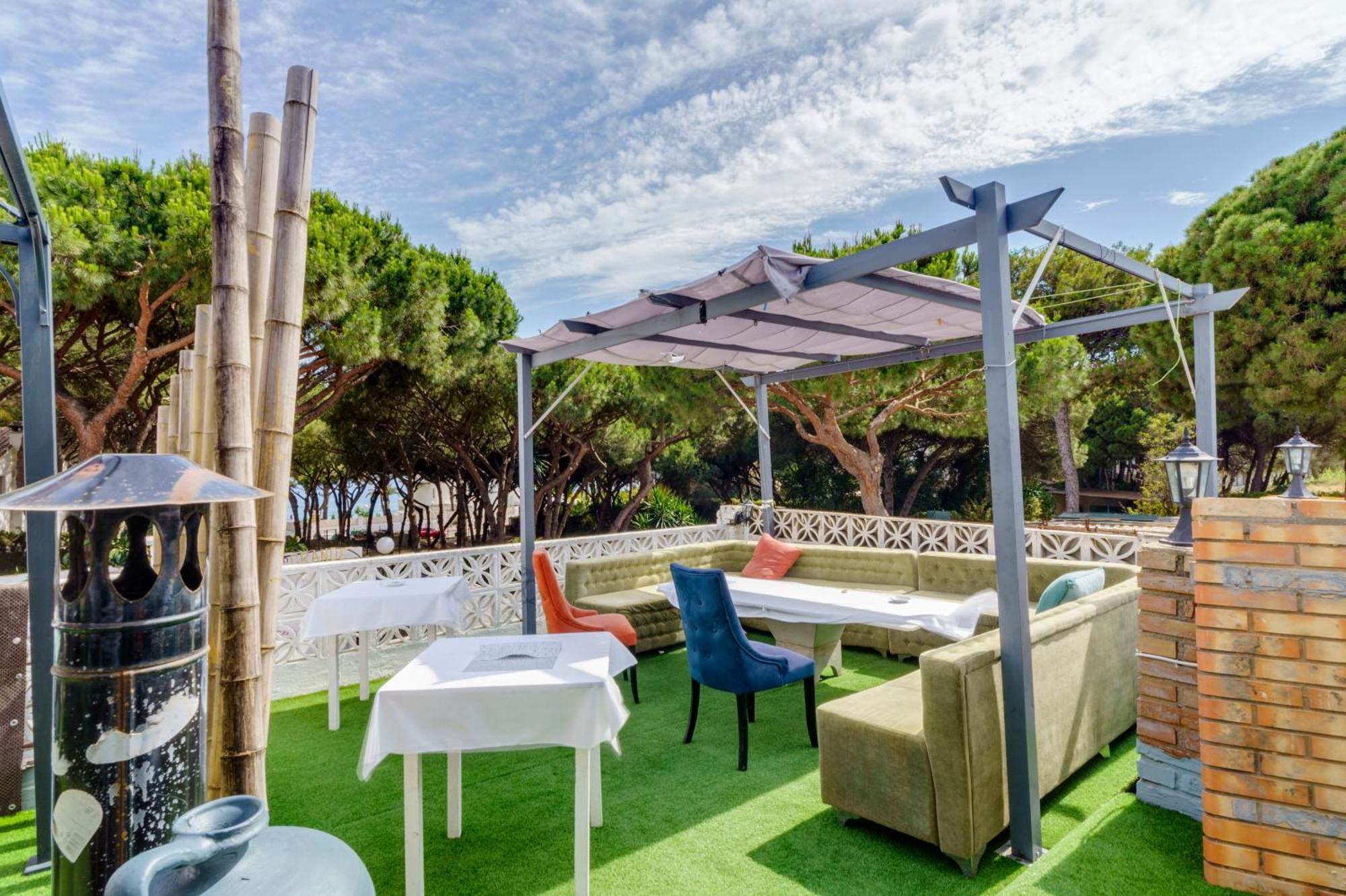 Costa Aparthotel