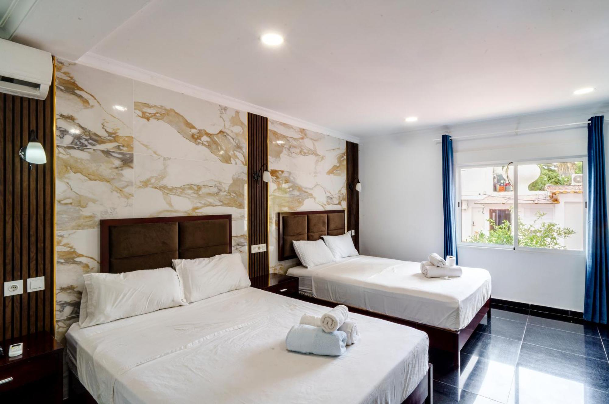 Aparthotel Costa *