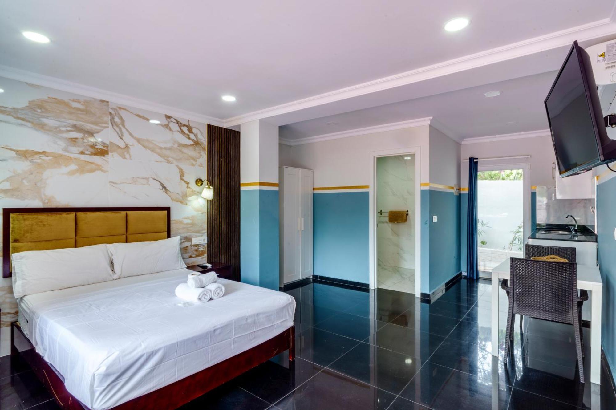 Costa Aparthotel *